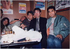 ���Ă����E�E�E