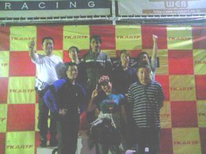 �X�g���X���U�I